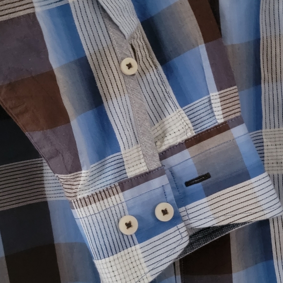 Tommy Bahama XL Men's Plaid Island Modern Fit Button Up Shirt - Picture 3 of 10